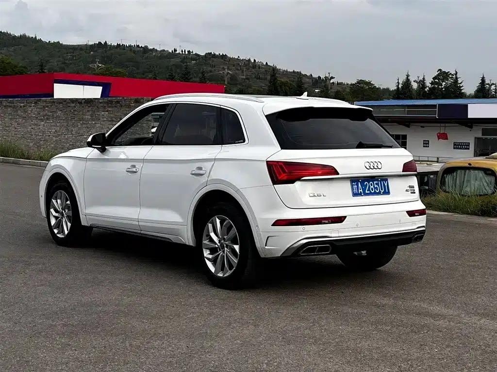 Audi Q5L 2022 40T RS Package Sport Edition — миниатюра 7