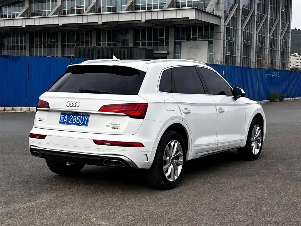 Audi Q5L 2022 40T RS Package Sport Edition — миниатюра 9
