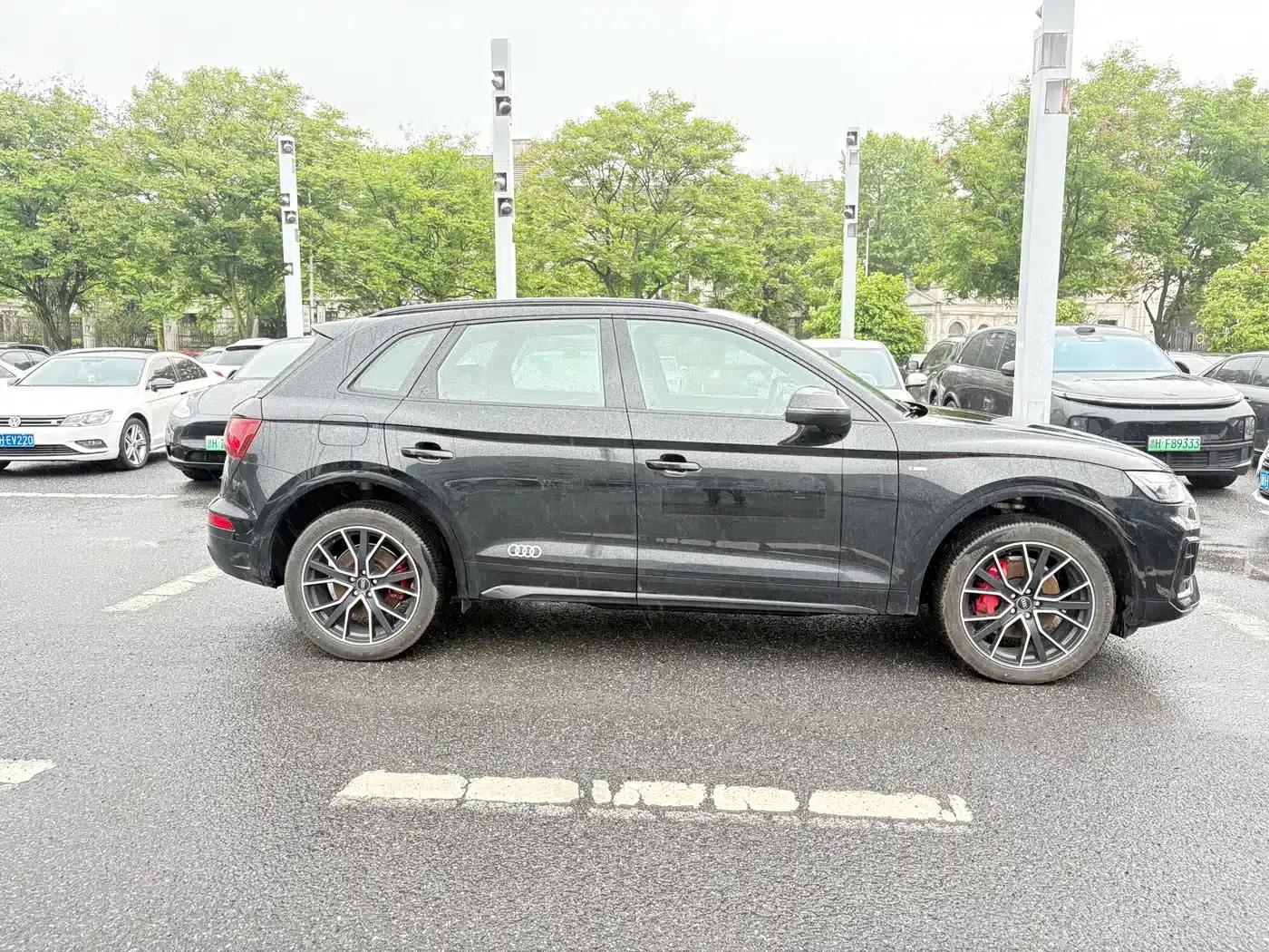 Audi Q5L 2025 45 TFSI Luxury Dynamic — миниатюра 4