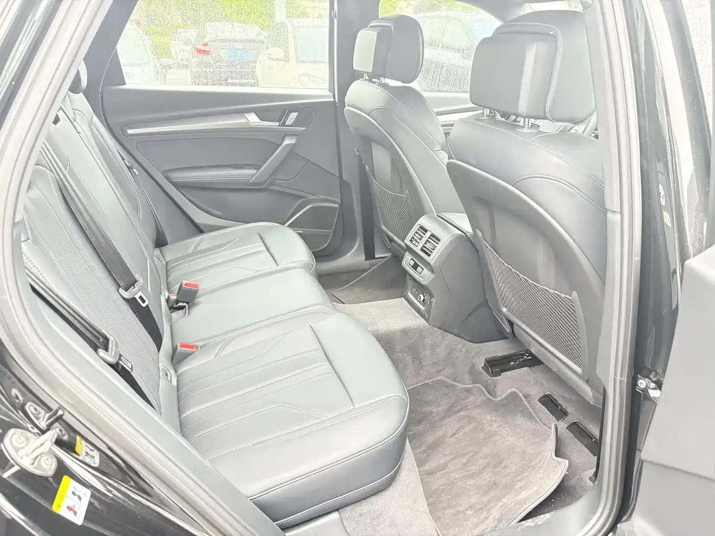 Audi Q5L 2025 45 TFSI Luxury Dynamic — миниатюра 9