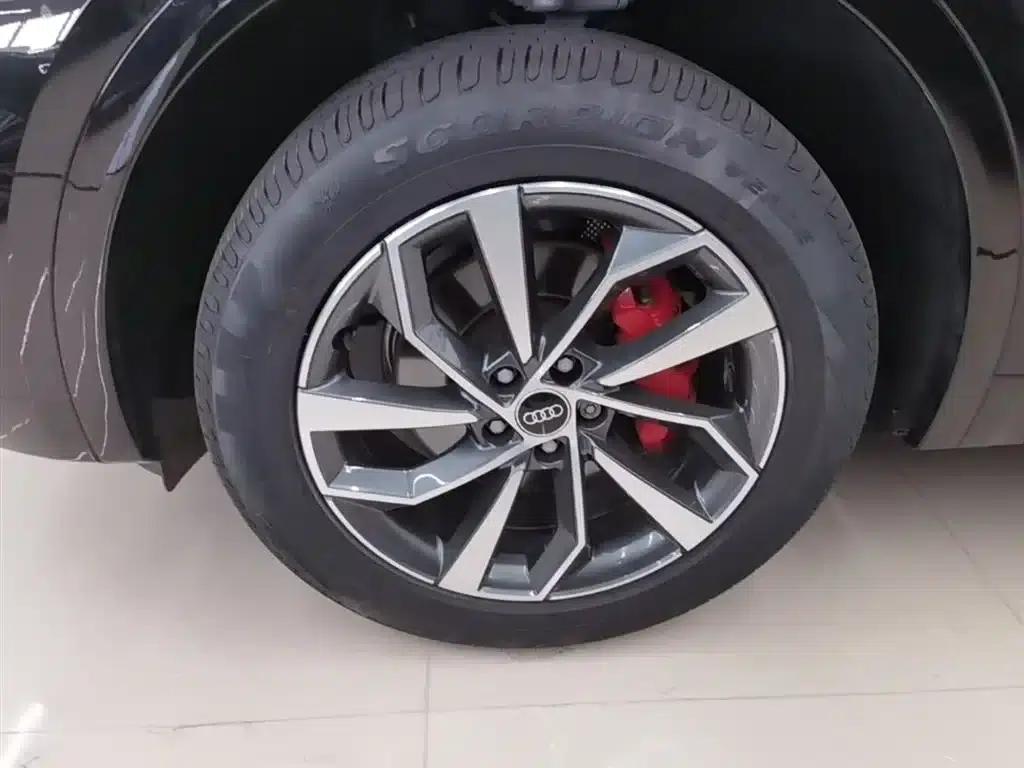 Audi Q5L 2024 40 TFSI Luxury Dynamic — миниатюра 23