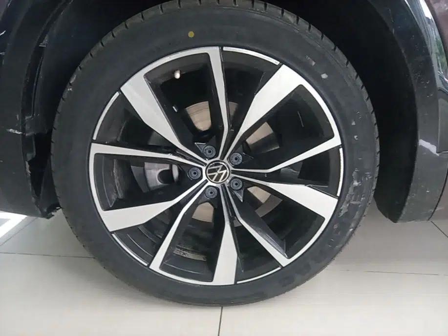Volkswagen Talagon 2021 380TSI Four-Wheel Drive R-Line Touareg Edition — миниатюра 8