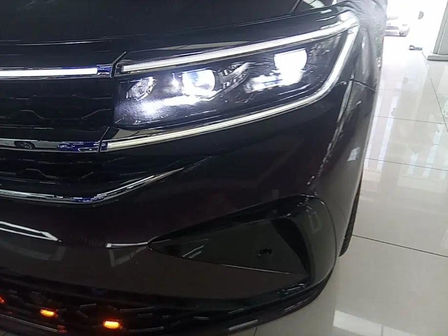 Volkswagen Talagon 2021 380TSI Four-Wheel Drive R-Line Touareg Edition — миниатюра 9