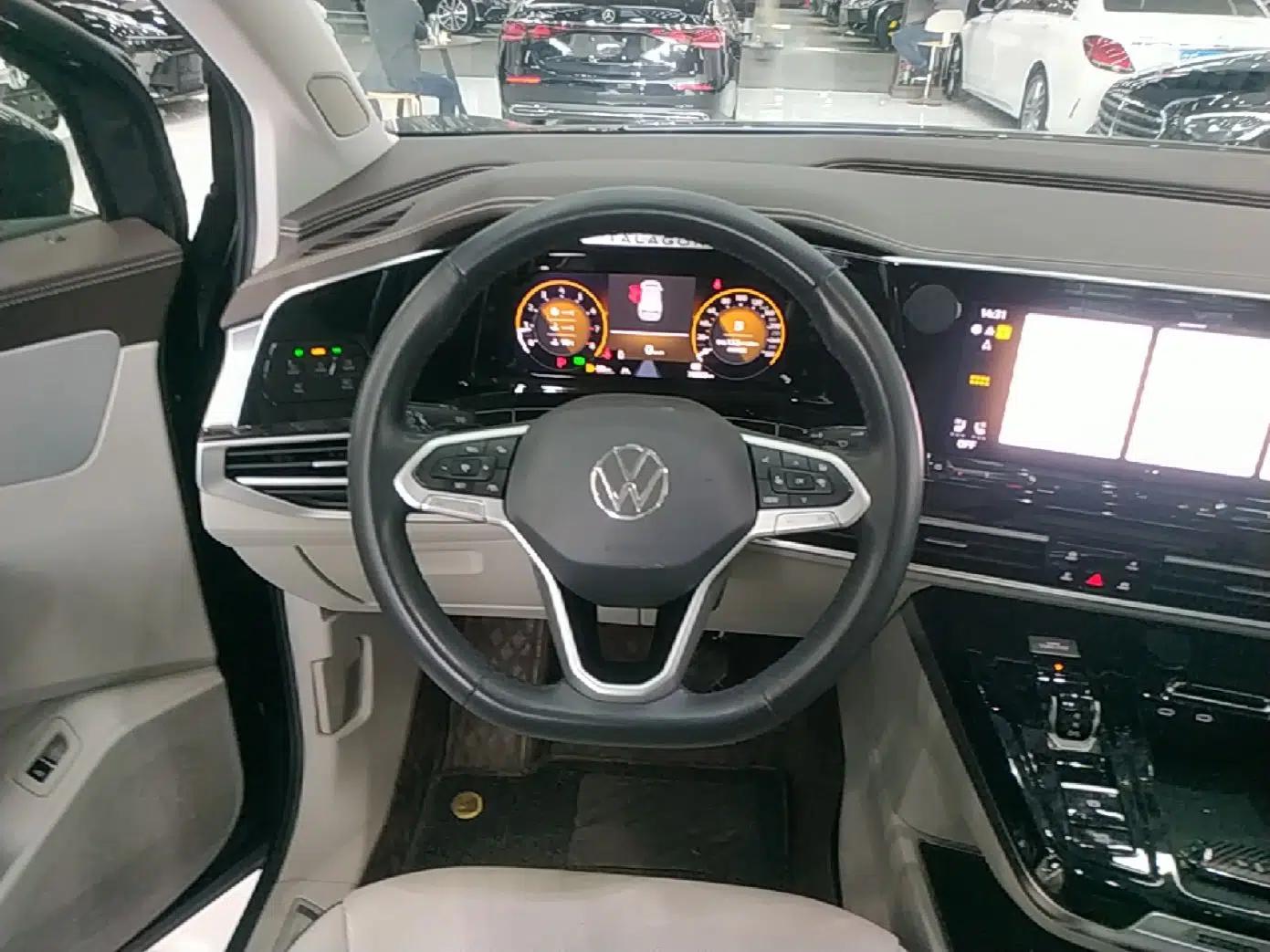 Volkswagen Talagon 2022 380TSI Four-Wheel Drive Luxury "Jiajing" Edition Pro 6 Seats — миниатюра 14