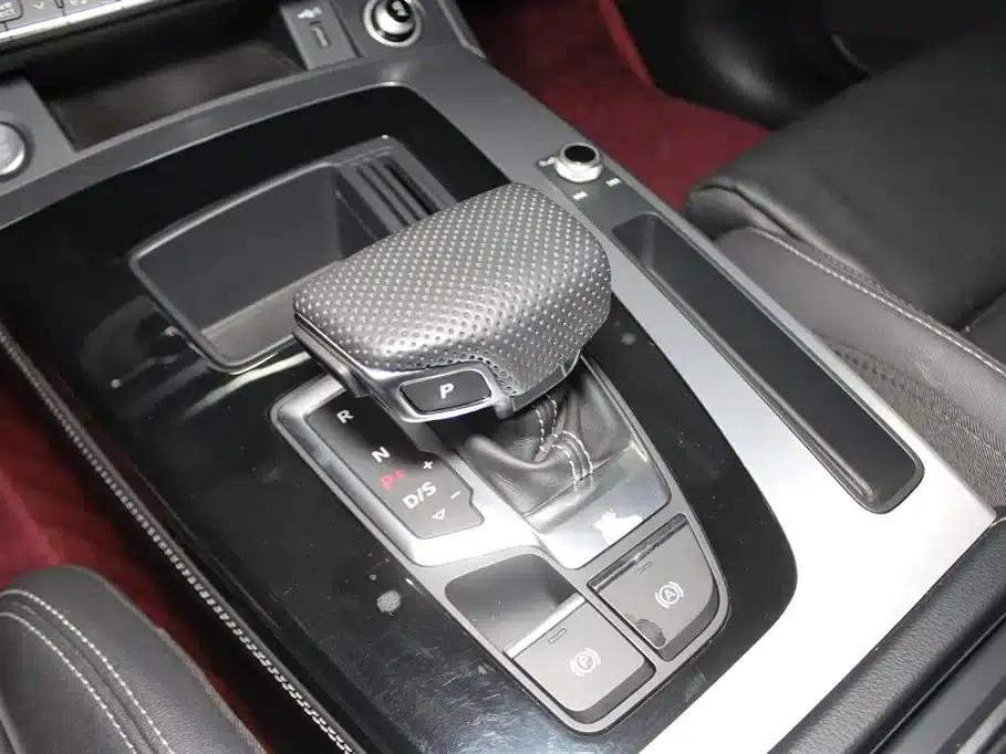 Audi Q5L Sportback 2024 40 TFSI Fashion Edition — миниатюра 12