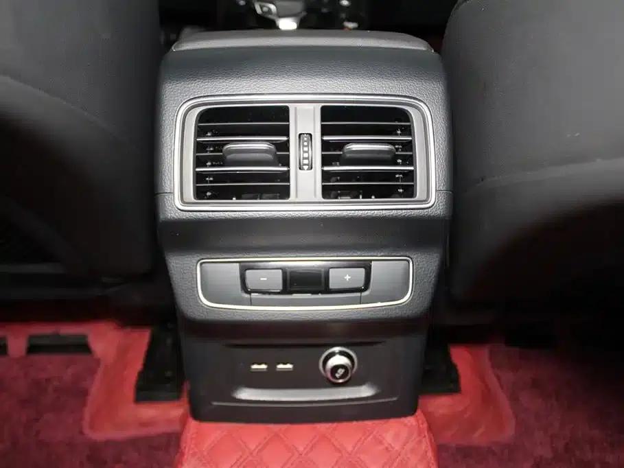 Audi Q5L Sportback 2024 40 TFSI Fashion Edition — миниатюра 10