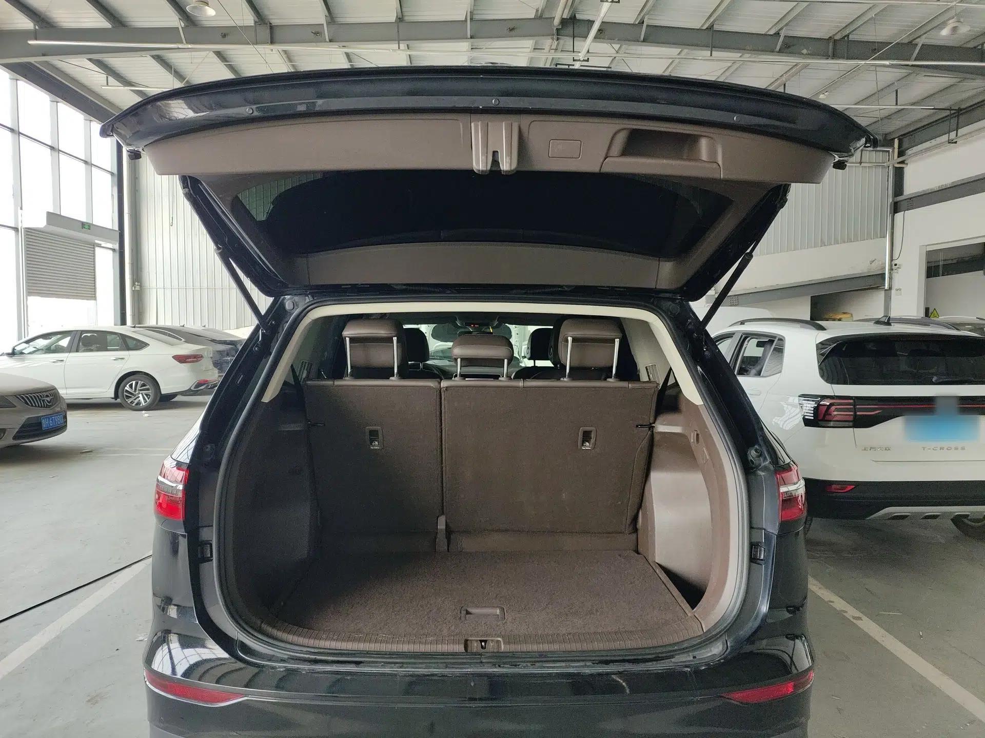 Volkswagen Viloran 2024 330TSI Business Edition — миниатюра 22