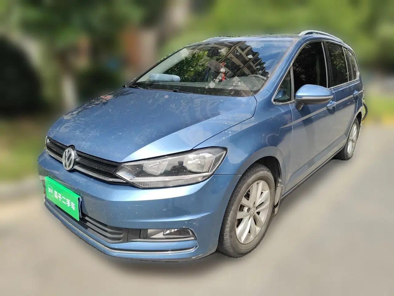 Volkswagen Touran 2016 Volkswagen Touran L 280TSI DSG Comfort Edition — миниатюра 1