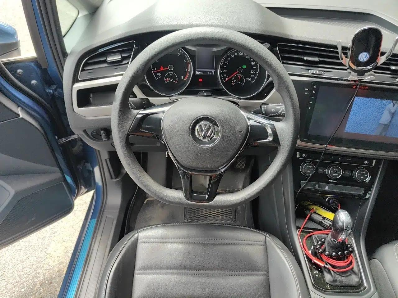 Volkswagen Touran 2016 Volkswagen Touran L 280TSI DSG Comfort Edition — миниатюра 11