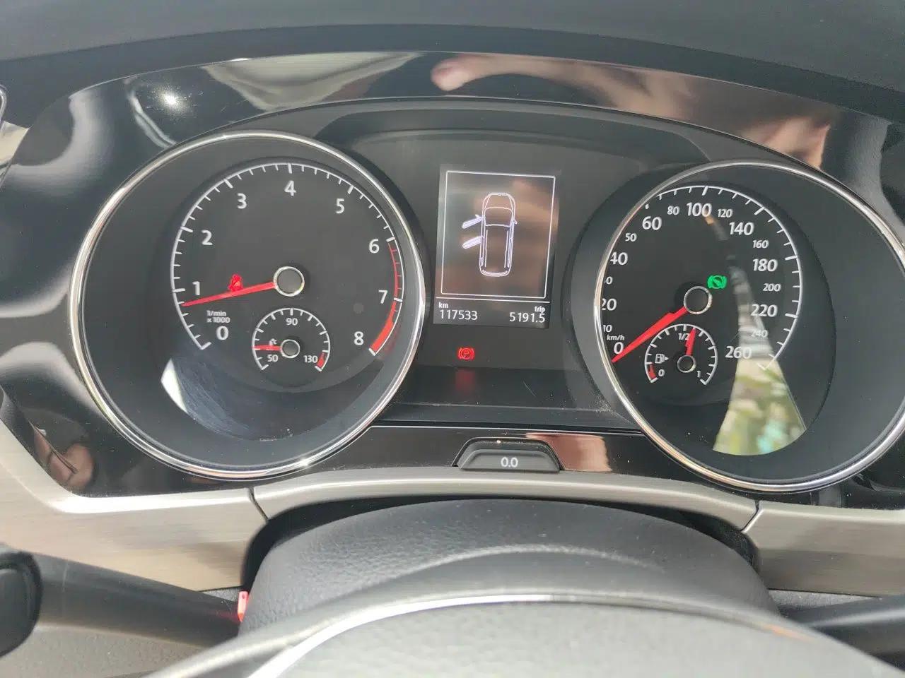 Volkswagen Touran 2016 Volkswagen Touran L 280TSI DSG Comfort Edition — миниатюра 13