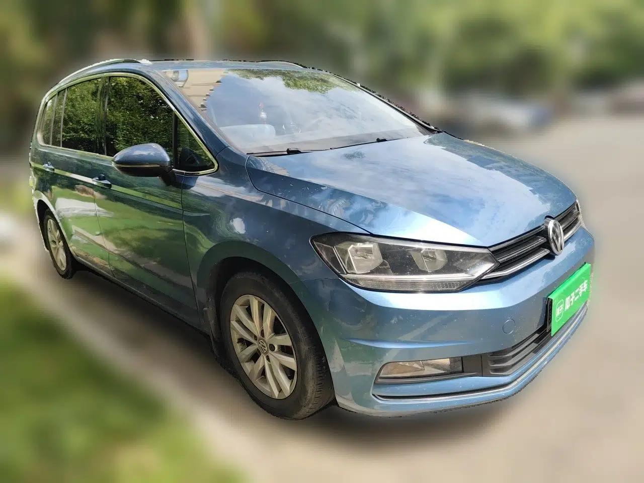 Volkswagen Touran 2016 Volkswagen Touran L 280TSI DSG Comfort Edition — миниатюра 3