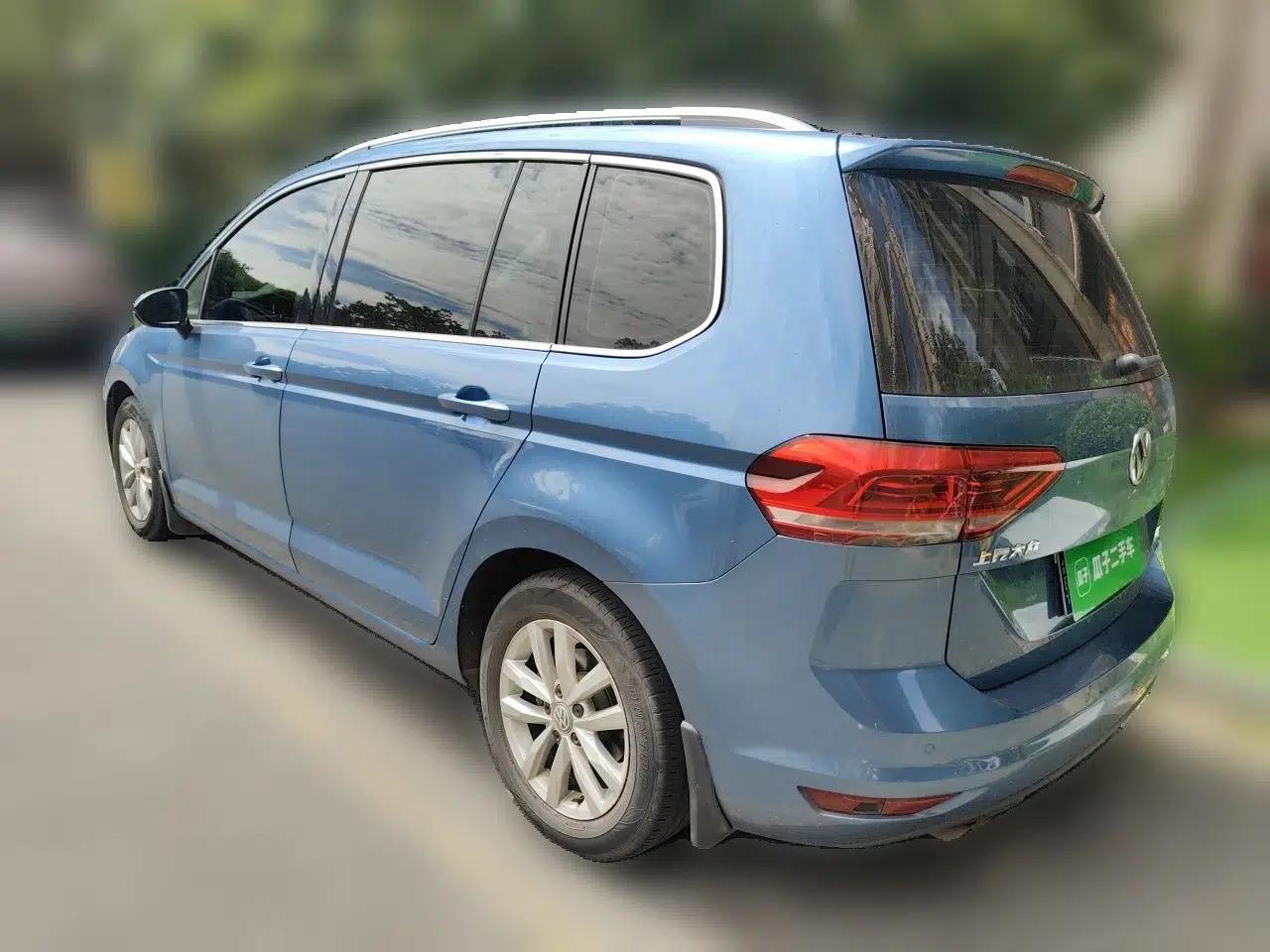 Volkswagen Touran 2016 Volkswagen Touran L 280TSI DSG Comfort Edition — миниатюра 4