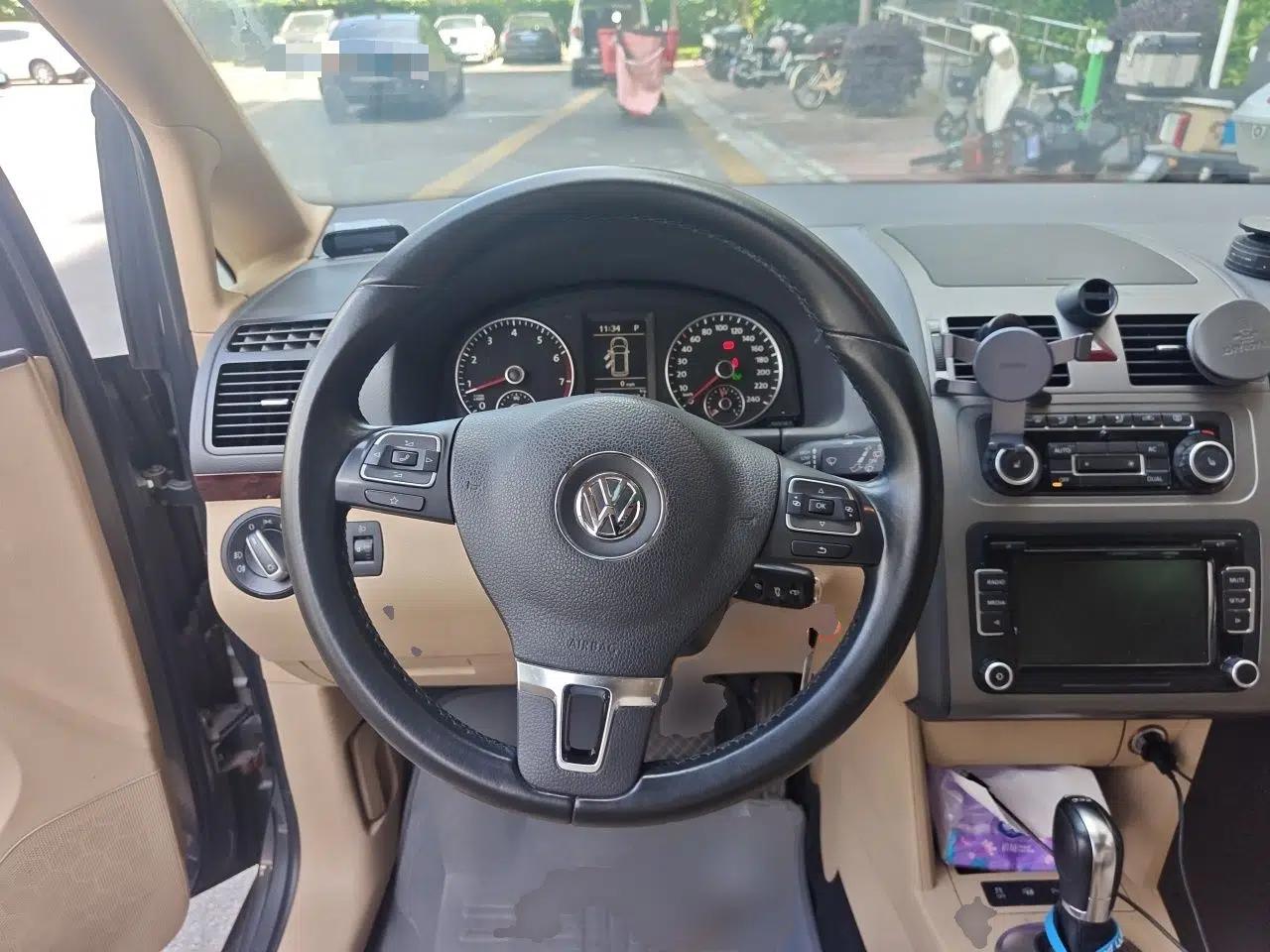 Volkswagen Touran 2011 1.4T DSG ZhiZhen Edition 5 Seats — миниатюра 11