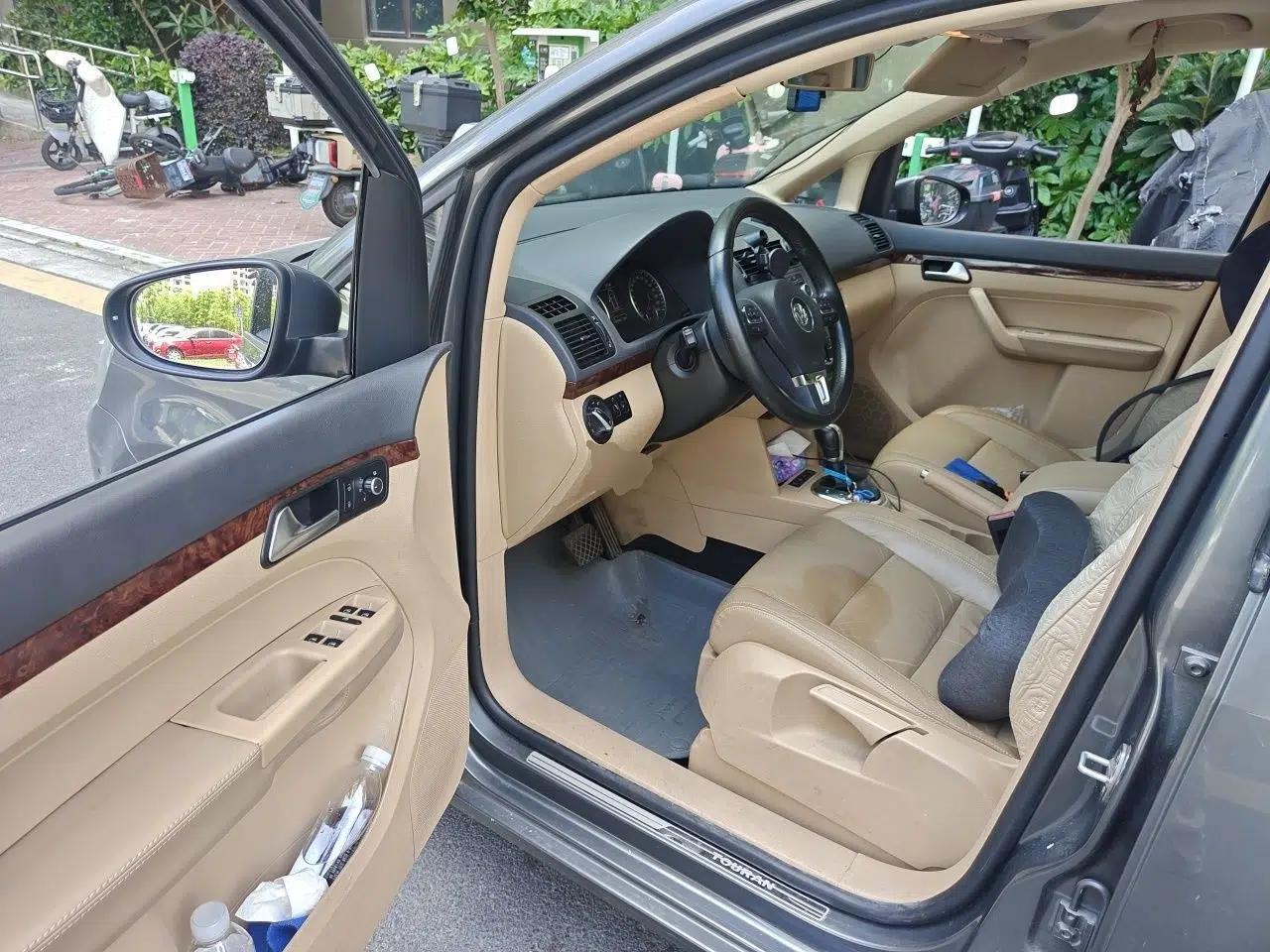 Volkswagen Touran 2011 1.4T DSG ZhiZhen Edition 5 Seats — миниатюра 17