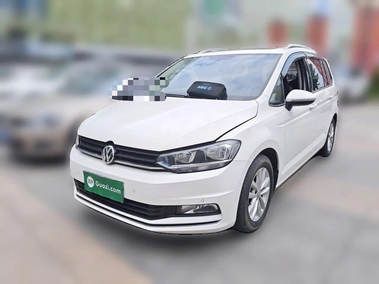 Volkswagen Touran 2018 Volkswagen Touran L 280TSI DSG Comfort Edition 7 Seats China VI Standard — миниатюра 1