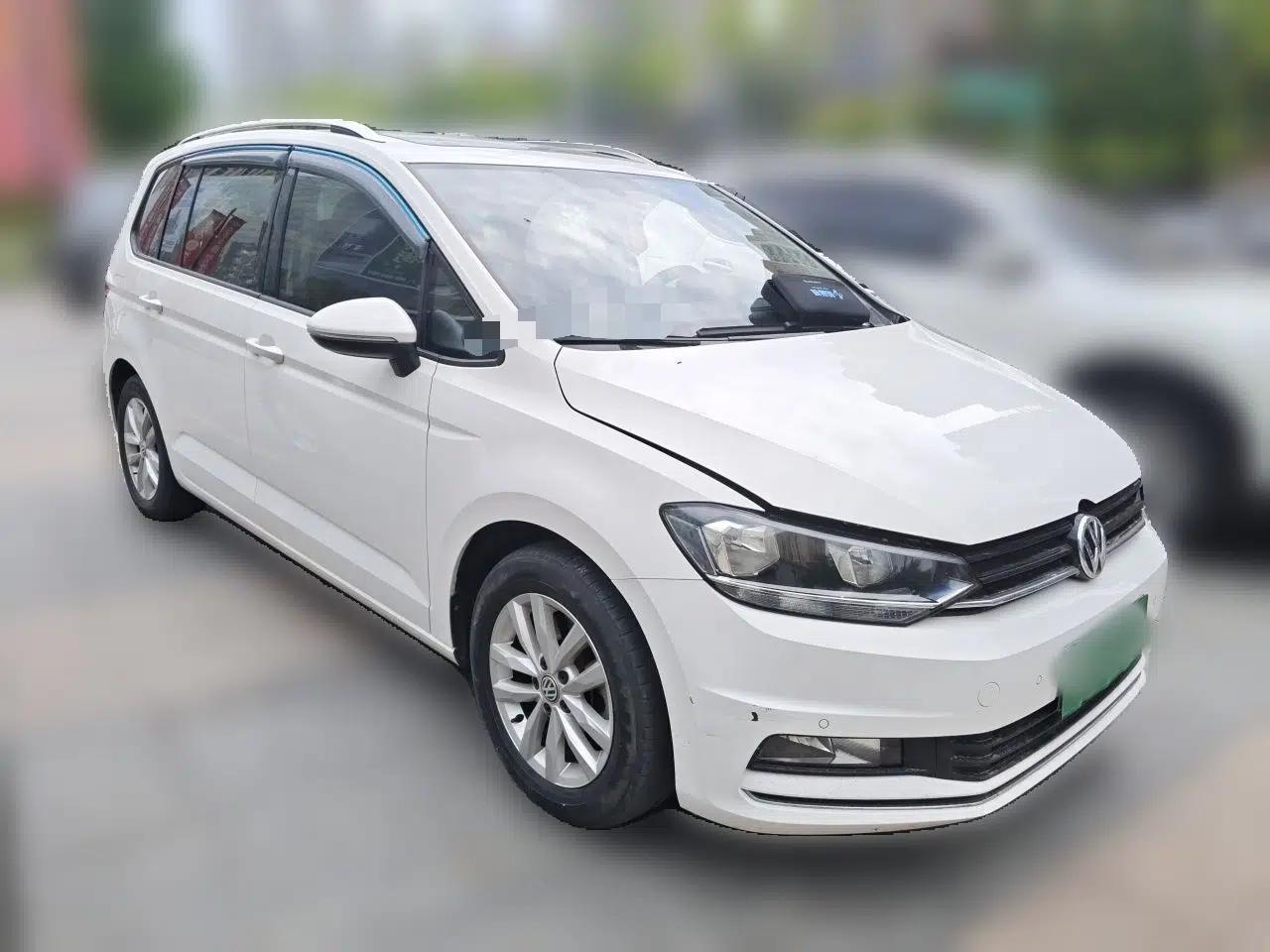 Volkswagen Touran 2018 Volkswagen Touran L 280TSI DSG Comfort Edition 7 Seats China VI Standard — миниатюра 3