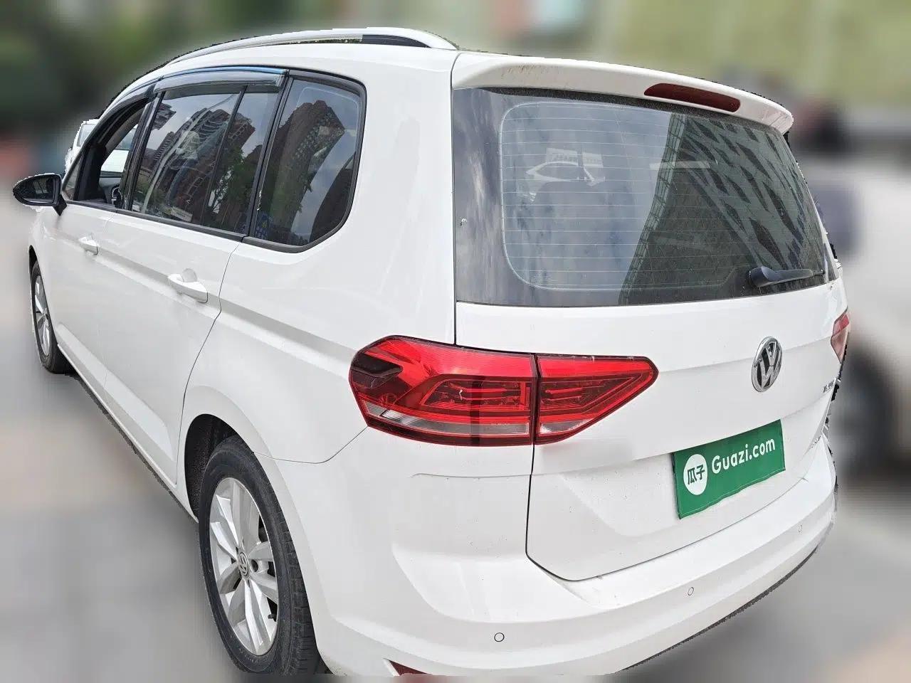 Volkswagen Touran 2018 Volkswagen Touran L 280TSI DSG Comfort Edition 7 Seats China VI Standard — миниатюра 4