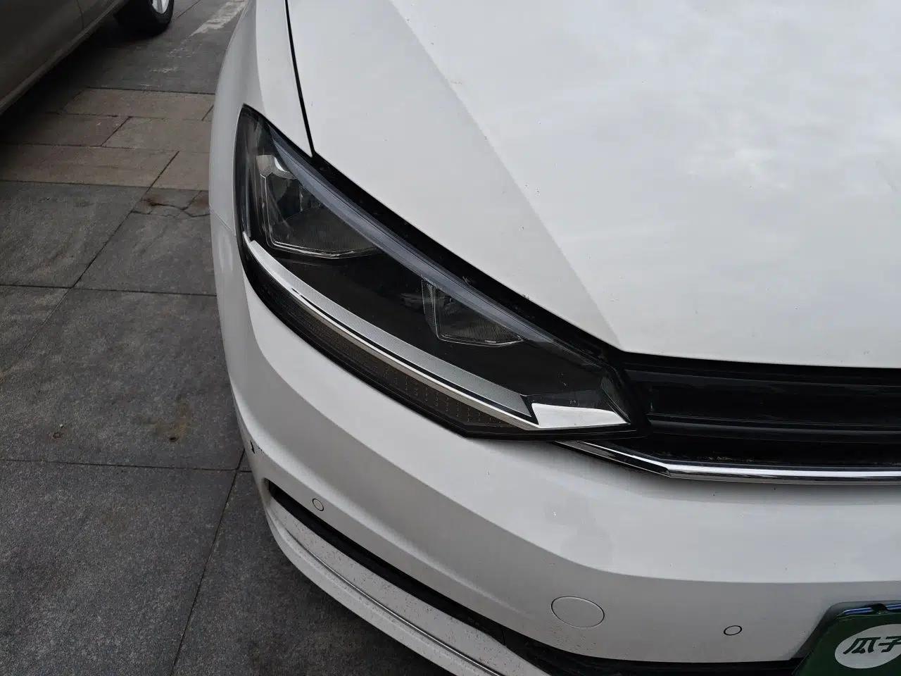 Volkswagen Touran 2018 Volkswagen Touran L 280TSI DSG Comfort Edition 7 Seats China VI Standard — миниатюра 7