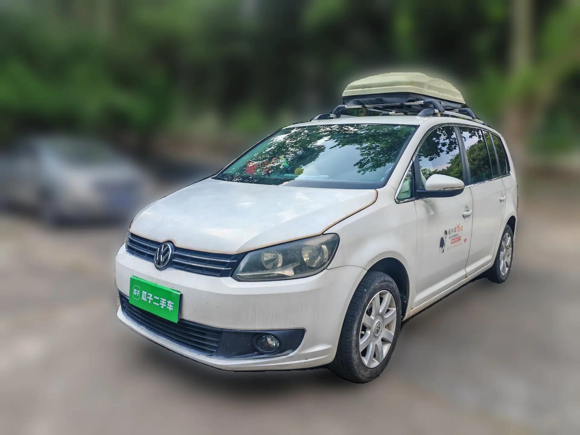 Volkswagen Touran 2018 Volkswagen Touran L 1.6L Manual Trend Edition — миниатюра 1