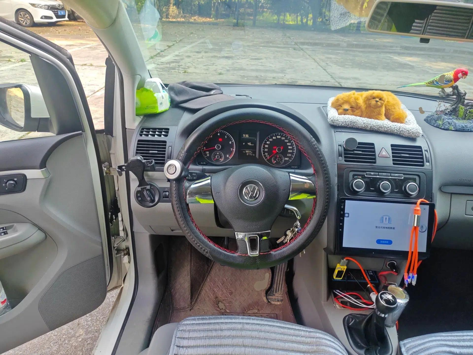 Volkswagen Touran 2018 Volkswagen Touran L 1.6L Manual Trend Edition — миниатюра 11