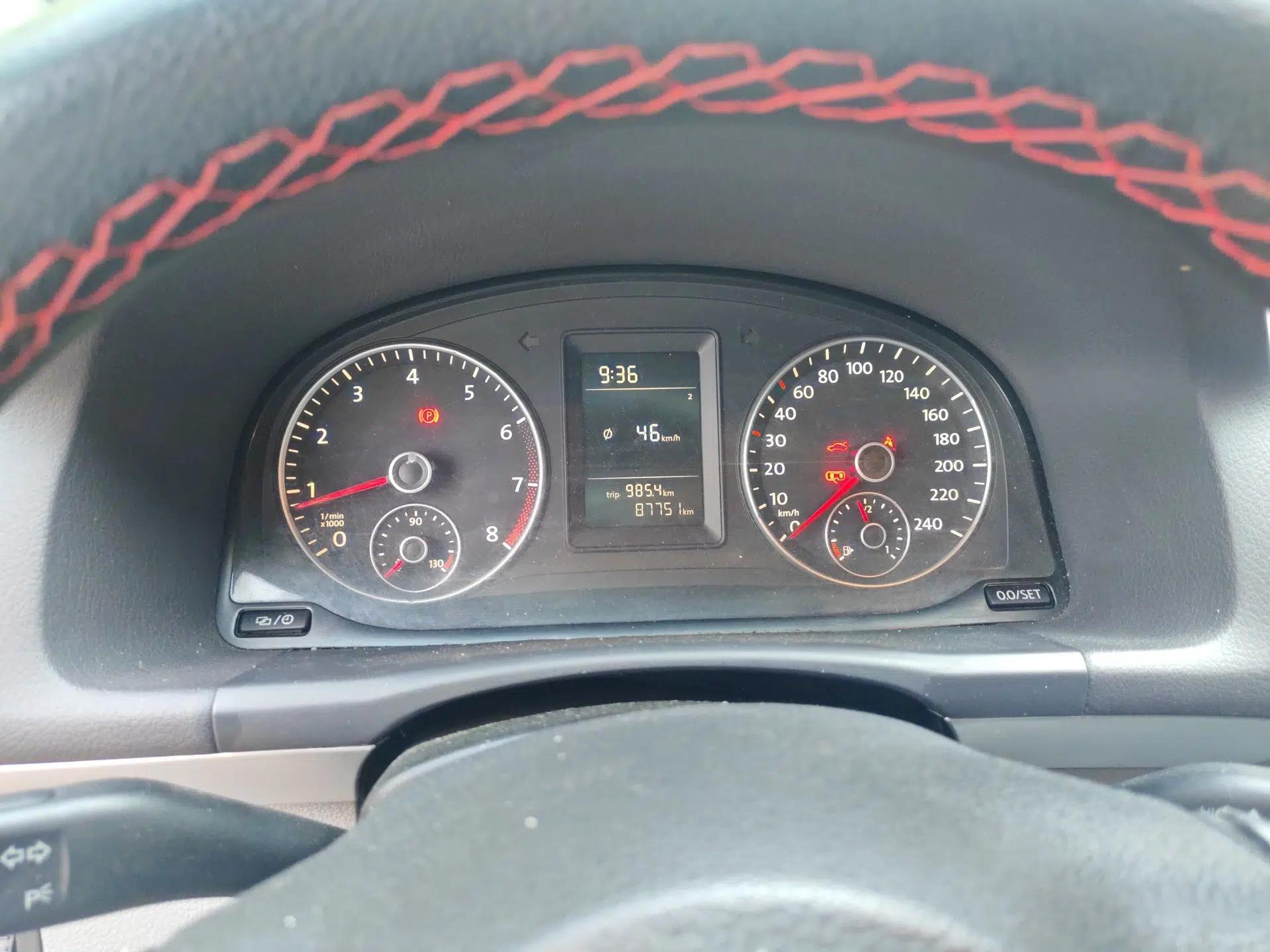 Volkswagen Touran 2018 Volkswagen Touran L 1.6L Manual Trend Edition — миниатюра 12