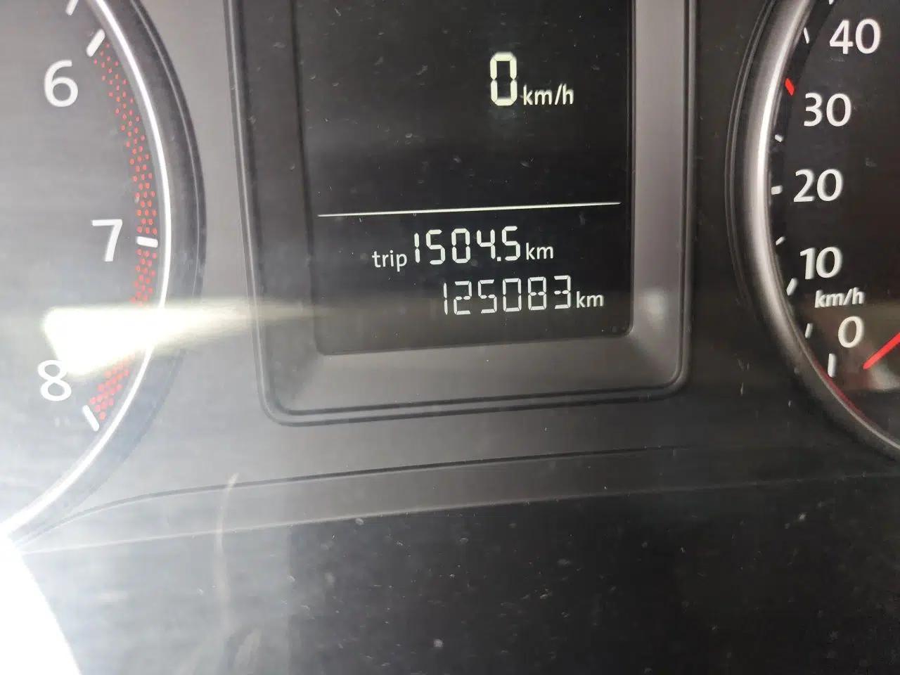 Volkswagen Touran 2013 1.4T DSG Comfort Edition 5-Seater — миниатюра 13