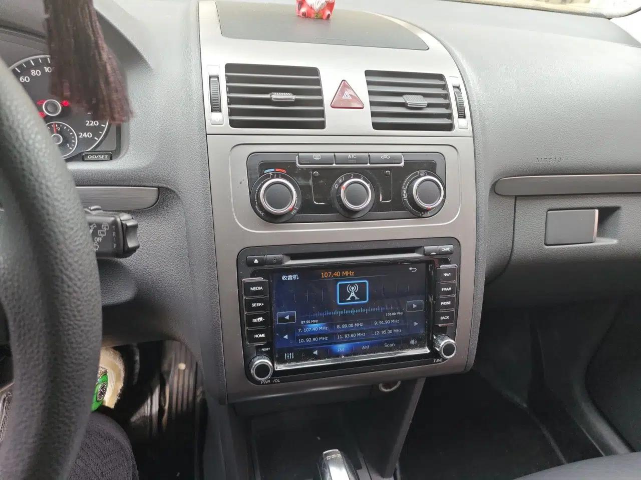 Volkswagen Touran 2013 1.4T DSG Comfort Edition 5-Seater — миниатюра 14