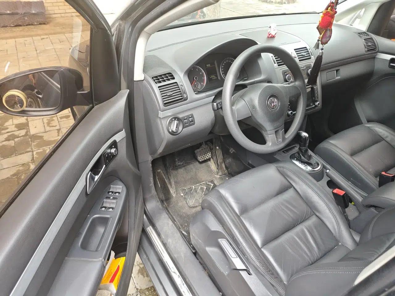 Volkswagen Touran 2013 1.4T DSG Comfort Edition 5-Seater — миниатюра 17
