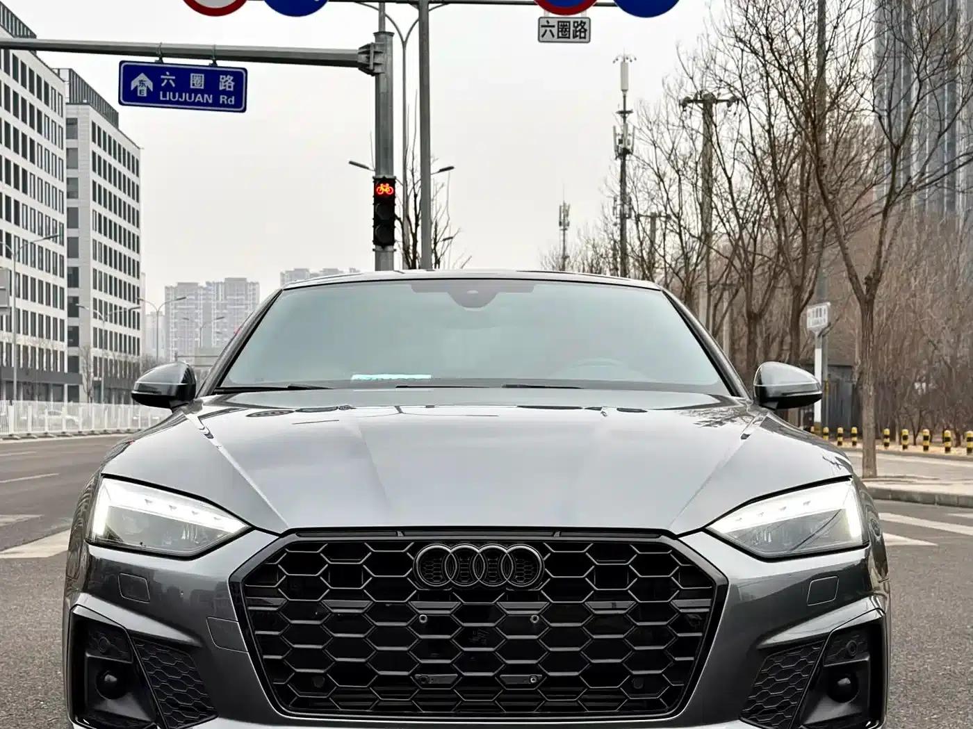 2022 Audi A5 Imported Coupe 40 TFSI Fashionable and Dynamic Model — миниатюра 2