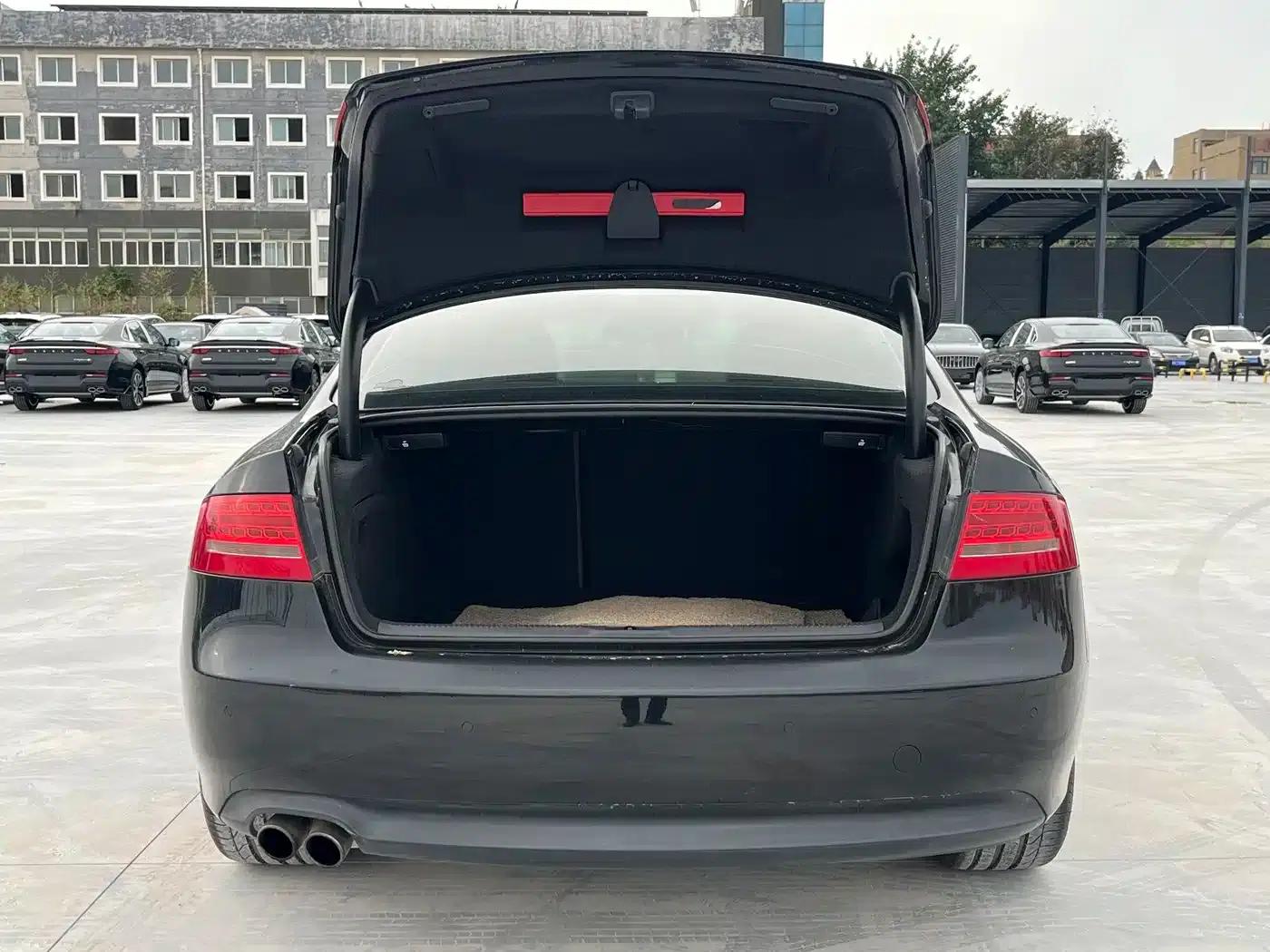 2010 Audi A5 Imported Model 2.0TFSI Coupe — миниатюра 17
