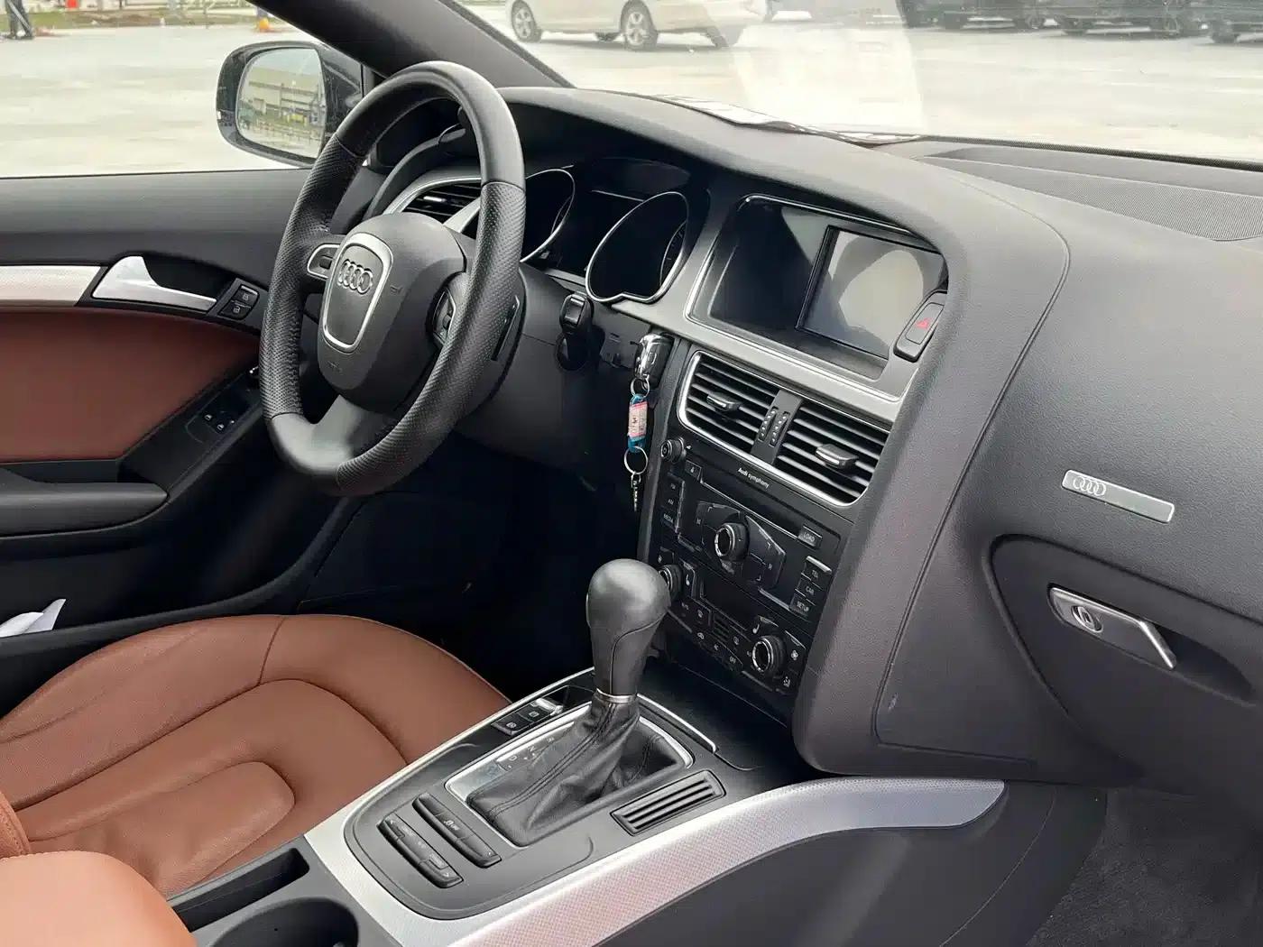 2010 Audi A5 Imported Model 2.0TFSI Coupe — миниатюра 18