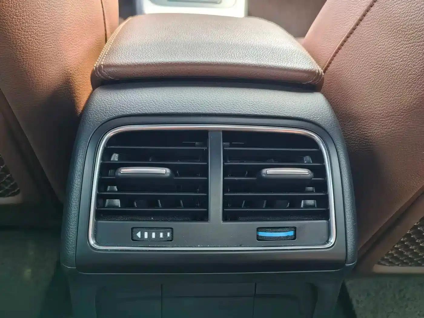 2010 Audi A5 Imported Model 2.0TFSI Coupe — миниатюра 20