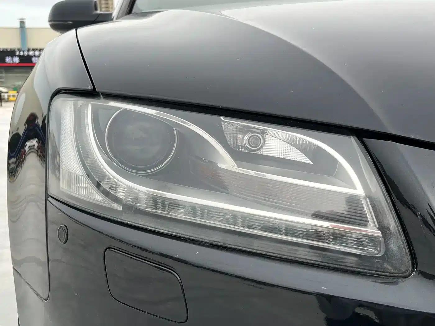 2010 Audi A5 Imported Model 2.0TFSI Coupe — миниатюра 8