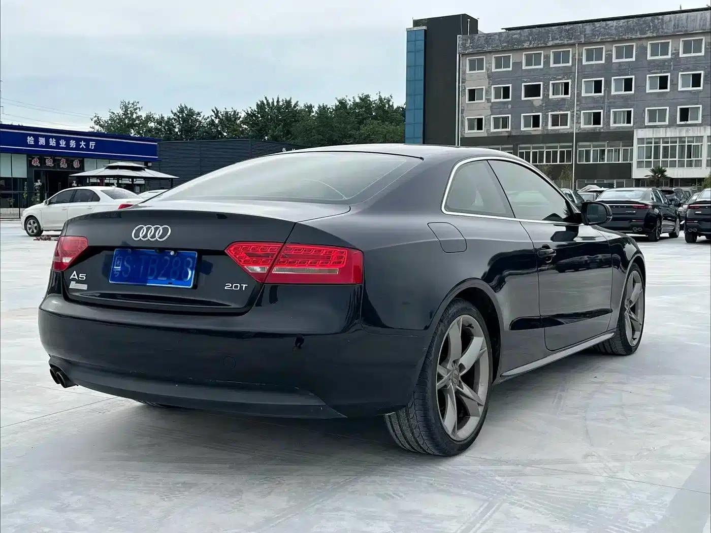 2010 Audi A5 Imported Model 2.0TFSI Coupe — миниатюра 10
