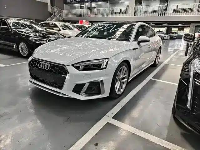 2022 Audi A5 Sportback 40 TFSI quattro Luxury Dynamic (Imported)
