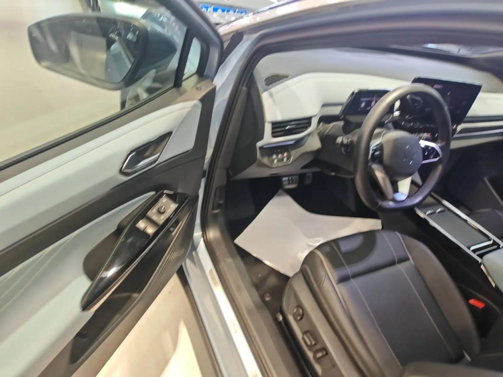 Volkswagen ID.4 X 2022 Pure Long-Range Version — миниатюра 19