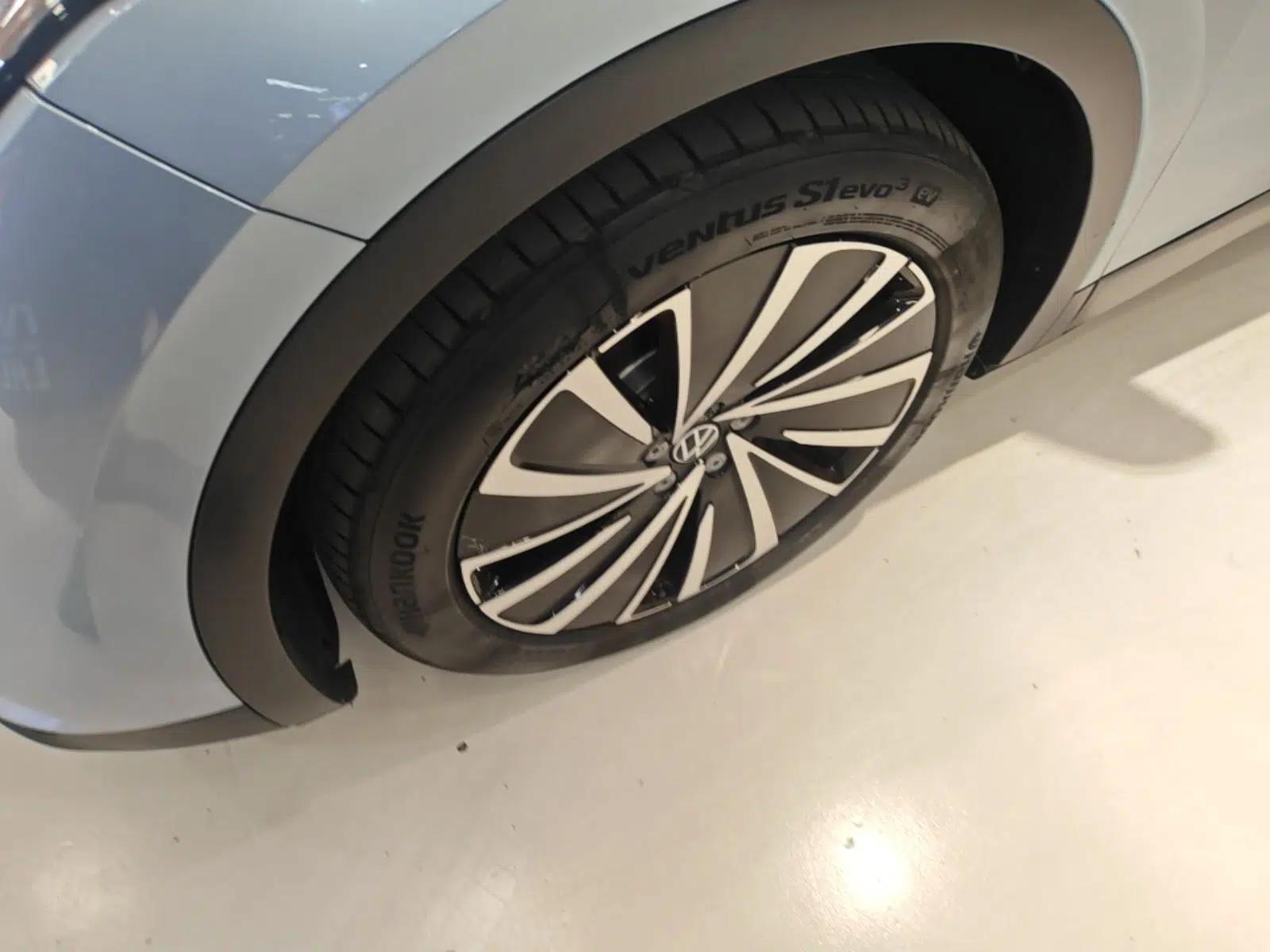 Volkswagen ID.4 X 2022 Pure Long-Range Version — миниатюра 8