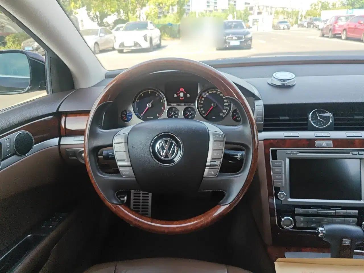 Volkswagen Phaeton 2011 3.6L V6 5-Seater Extended Comfort Version — миниатюра 11