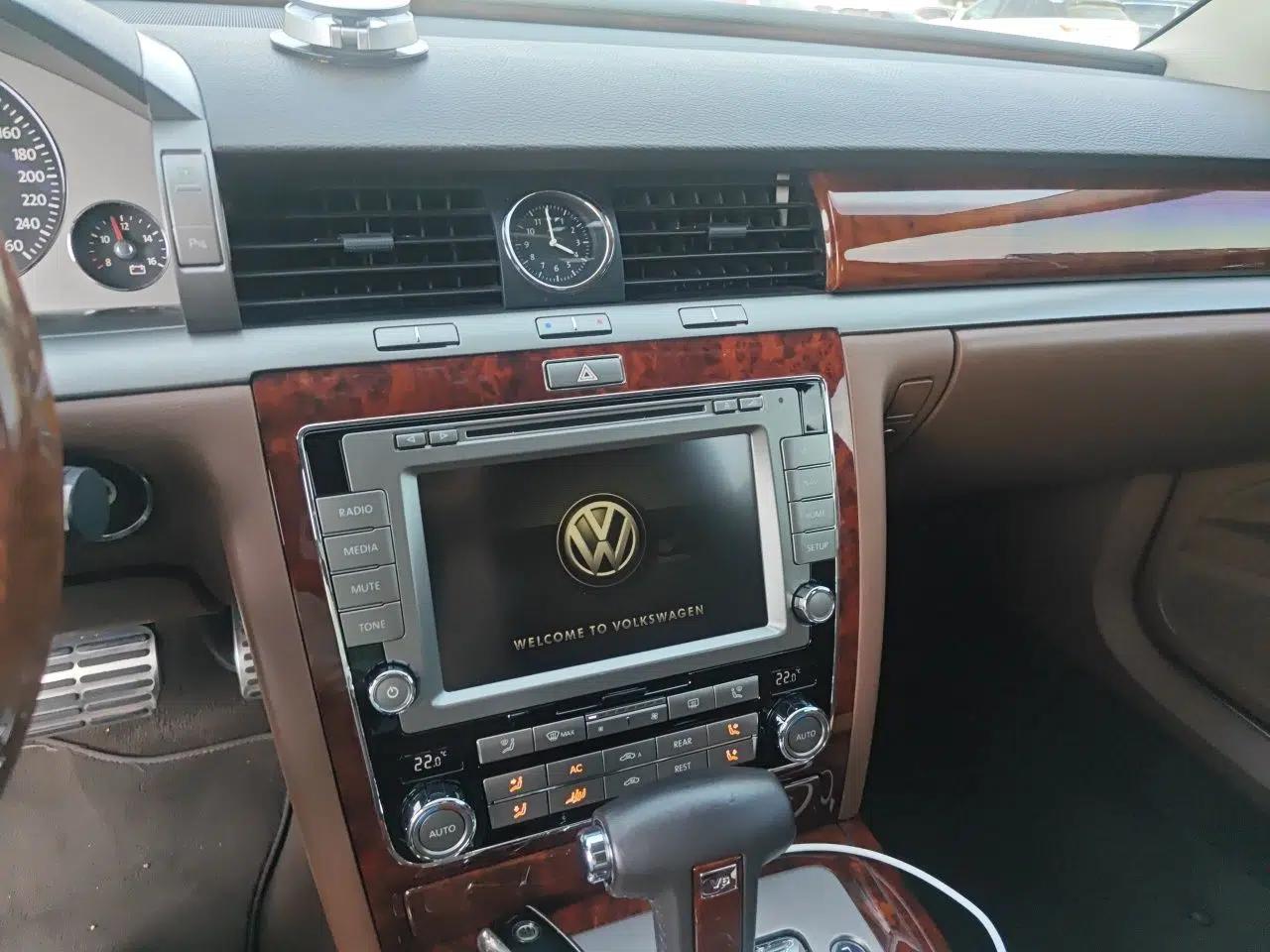 Volkswagen Phaeton 2011 3.6L V6 5-Seater Extended Comfort Version — миниатюра 14