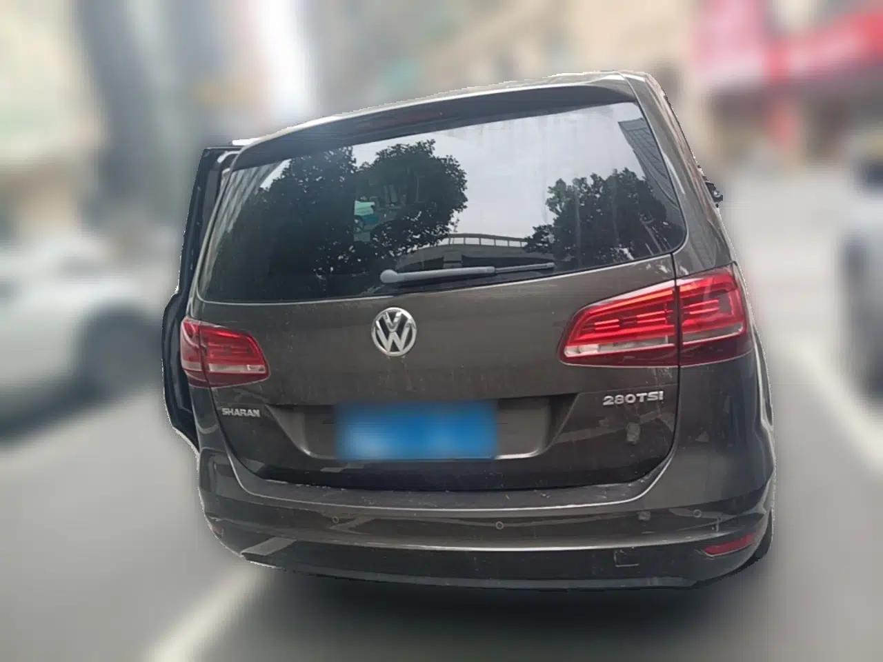 Volkswagen Sharan 2018 280TSI Enjoyment Model 7 Seats — миниатюра 5