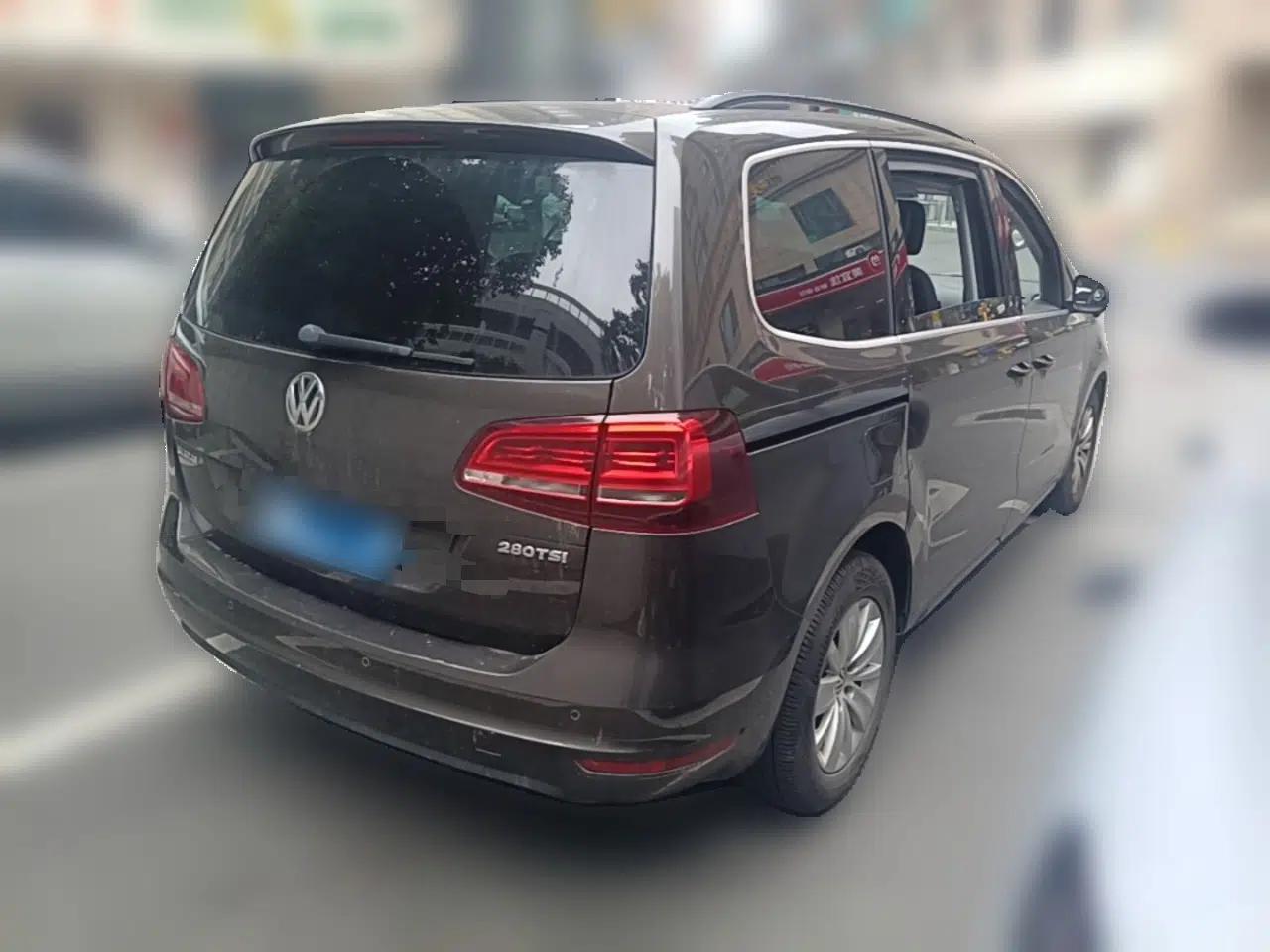Volkswagen Sharan 2018 280TSI Enjoyment Model 7 Seats — миниатюра 6