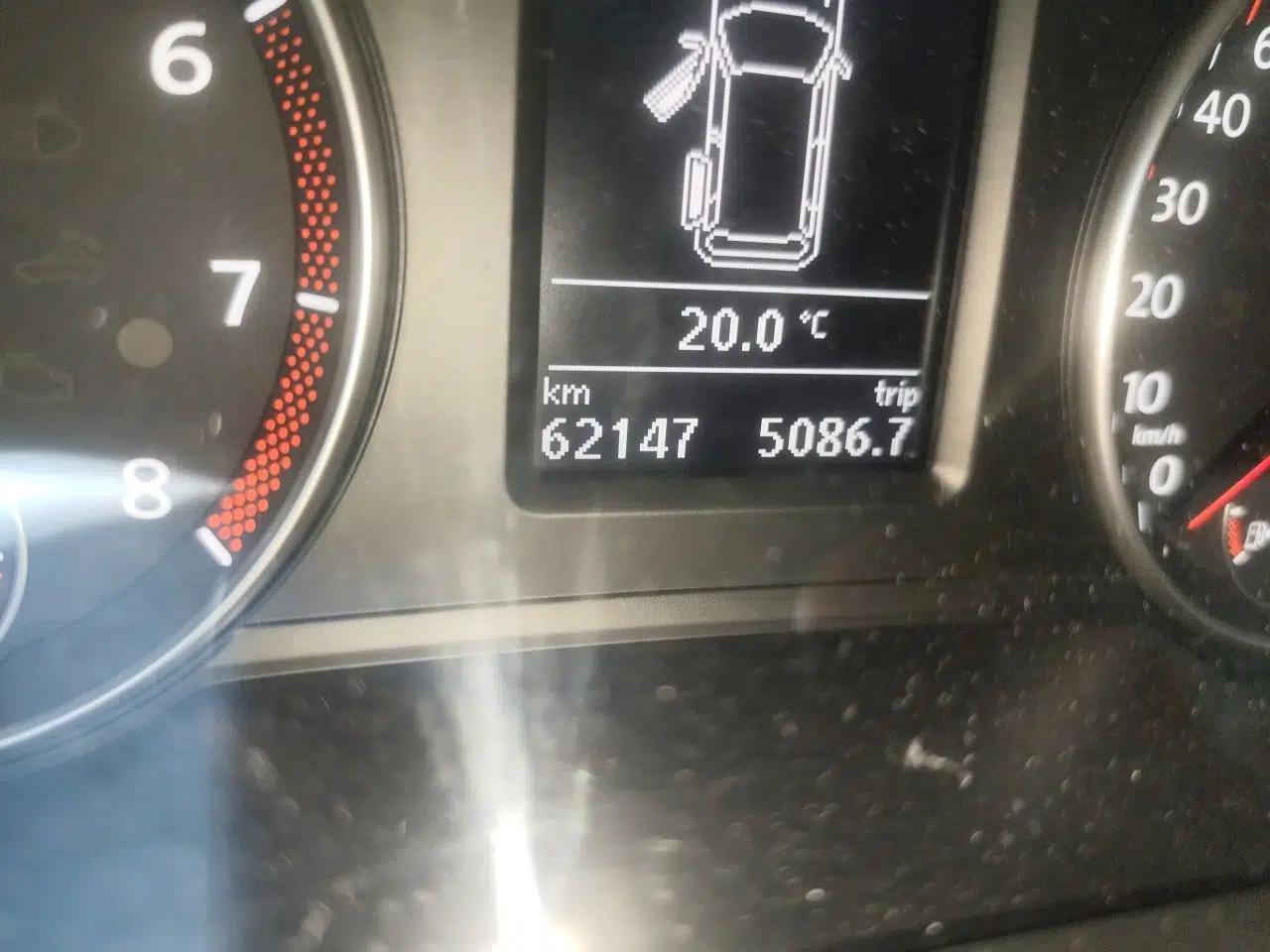 Volkswagen Sharan 2016 380TSI Comfort Edition 7-Seater — миниатюра 13