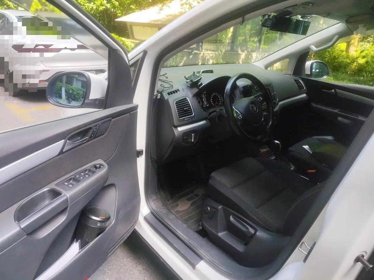 Volkswagen Sharan 2016 380TSI Comfort Edition 7-Seater — миниатюра 17