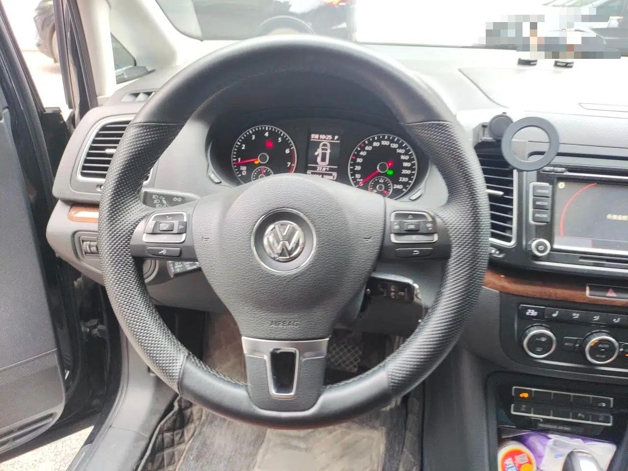 Volkswagen Sharan 2013 2.0 TSI Comfort Model — миниатюра 11