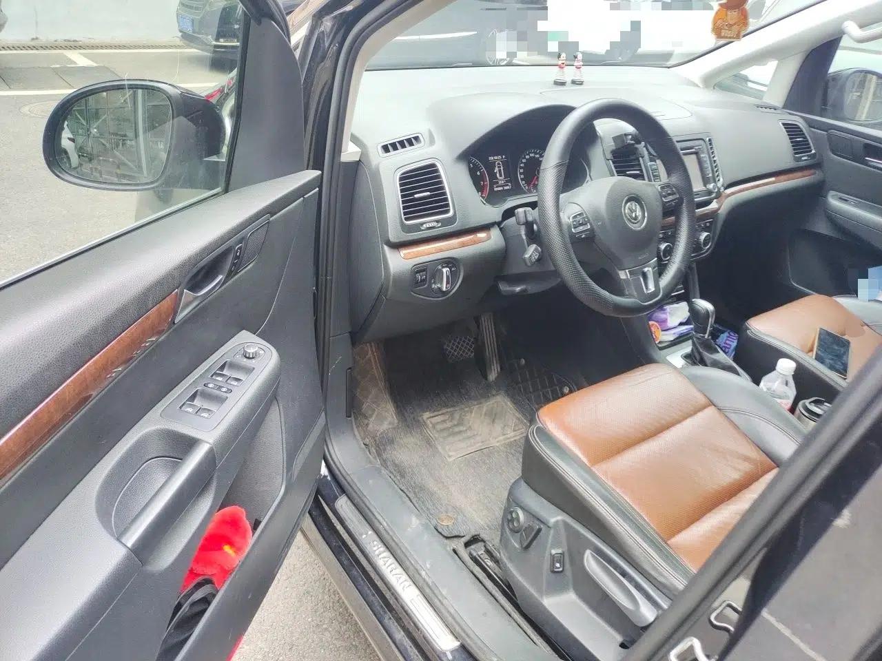 Volkswagen Sharan 2013 2.0 TSI Comfort Model — миниатюра 17