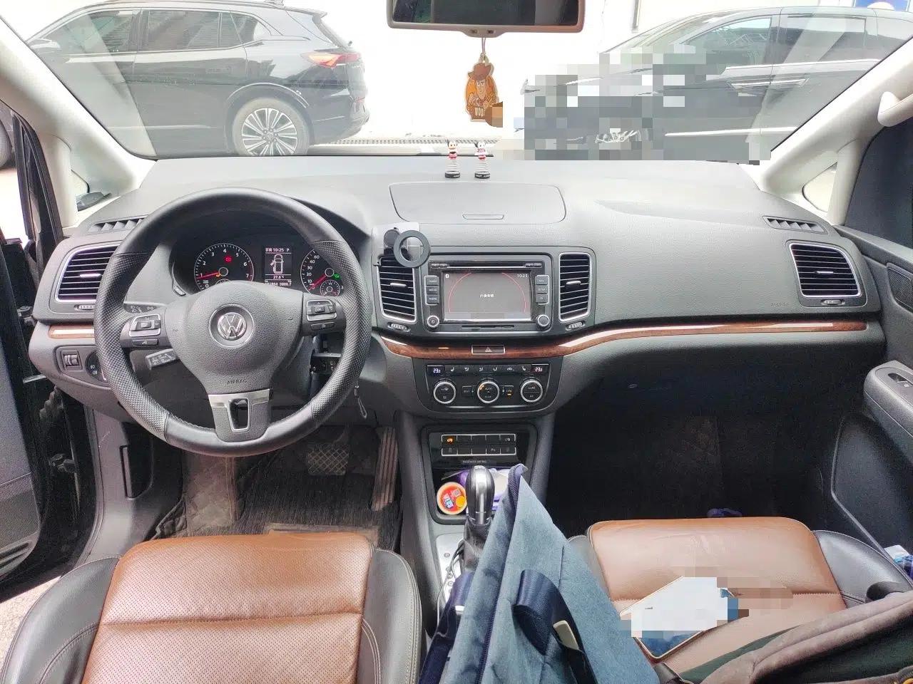Volkswagen Sharan 2013 2.0 TSI Comfort Model — миниатюра 10