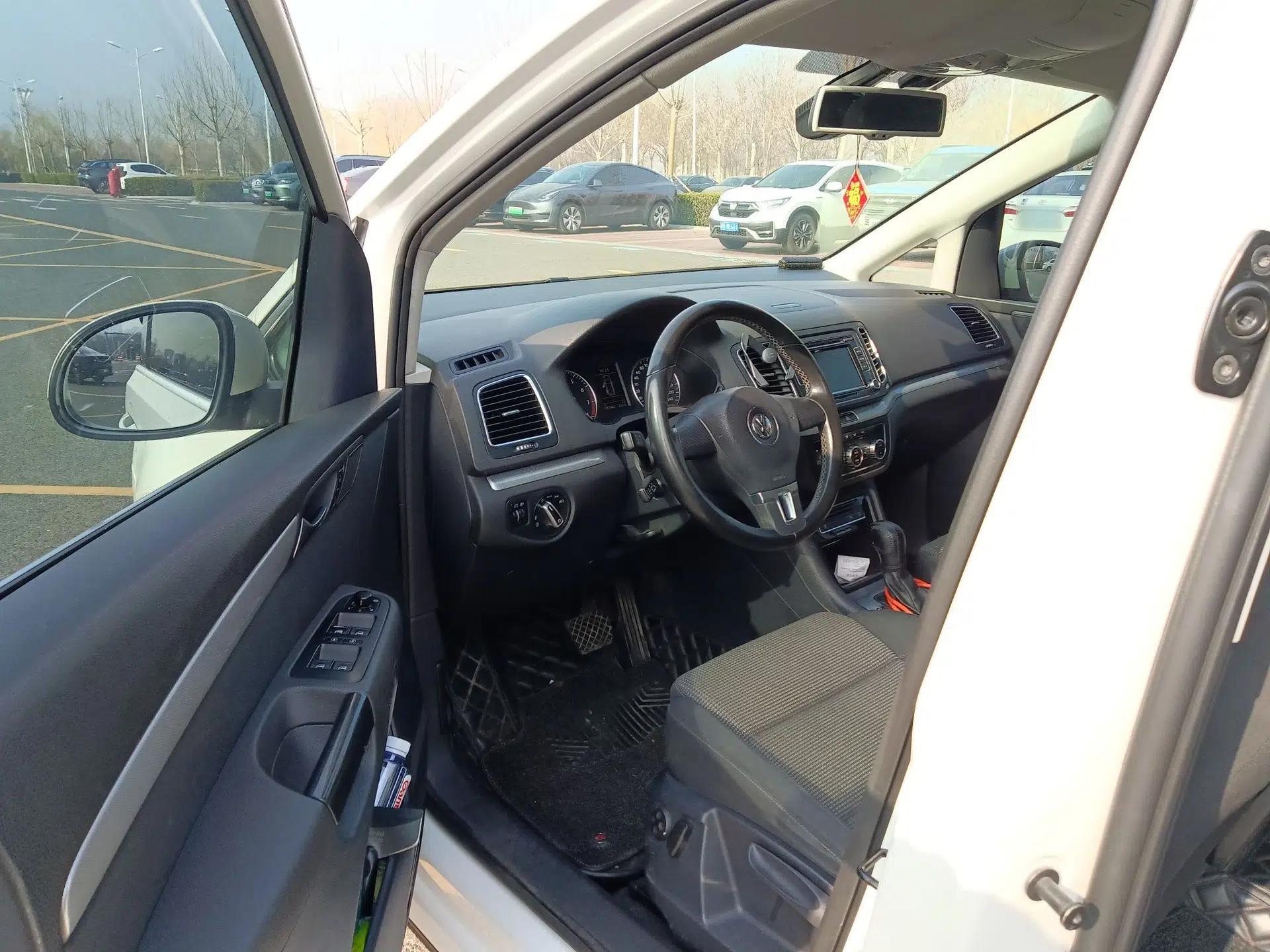 Volkswagen Sharan 2013 1.8TSI Standard Model — миниатюра 17