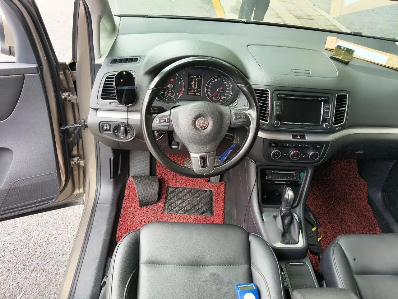 Volkswagen Sharan 2013 1.8TSI Standard Model — миниатюра 11