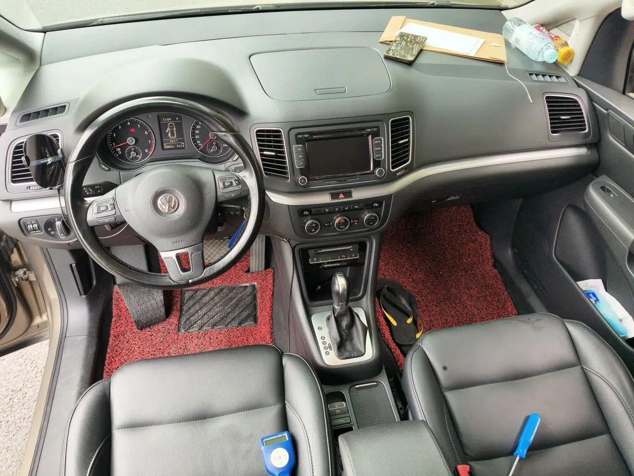 Volkswagen Sharan 2013 1.8TSI Standard Model — миниатюра 10