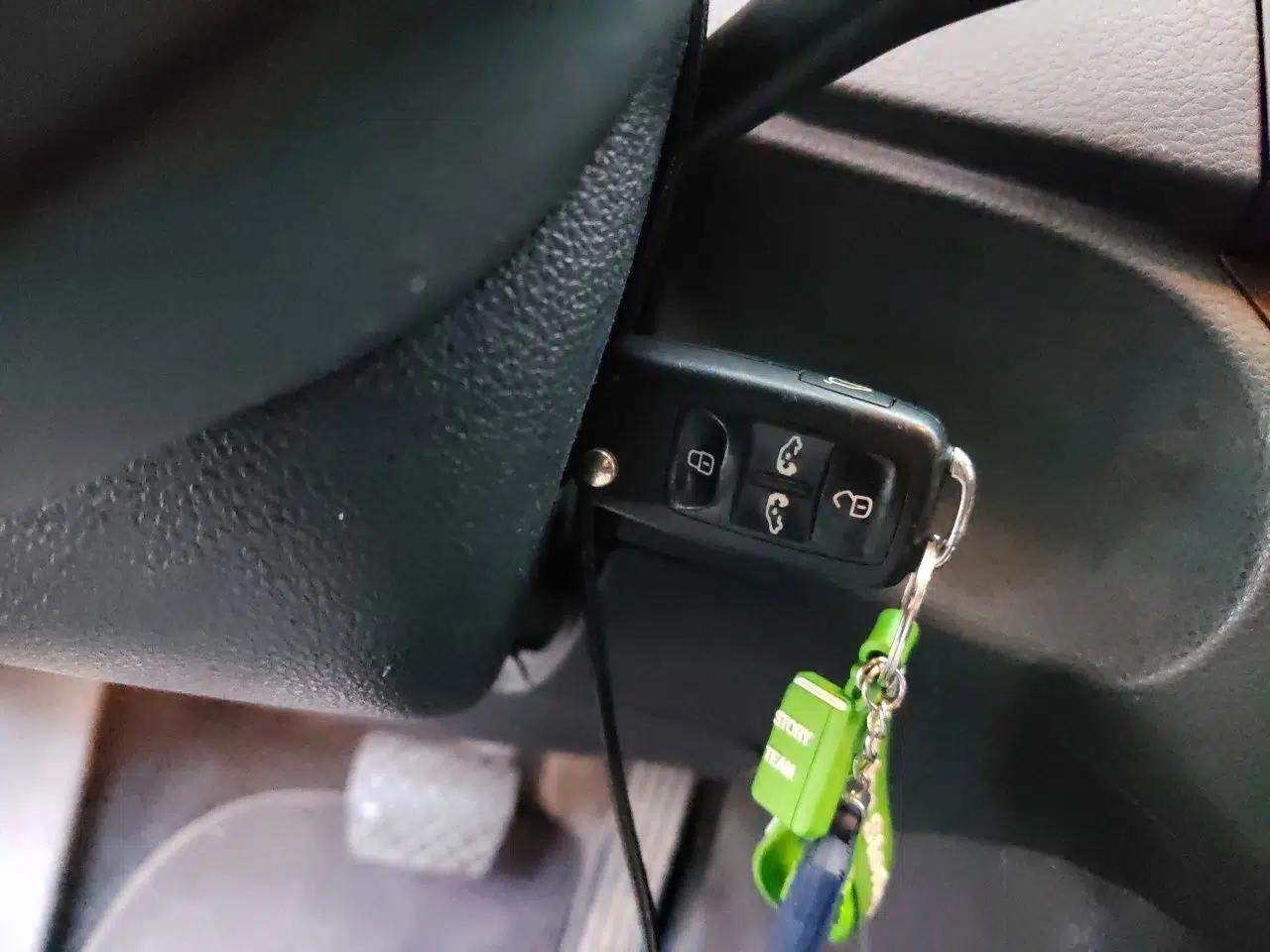 Volkswagen Sharan 2013 1.8TSI Comfort Model Euro IV — миниатюра 9